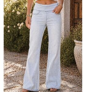 American Eagle Womens Next Level Stretch XL Pull On Flare Jeans Light Wash Blue
